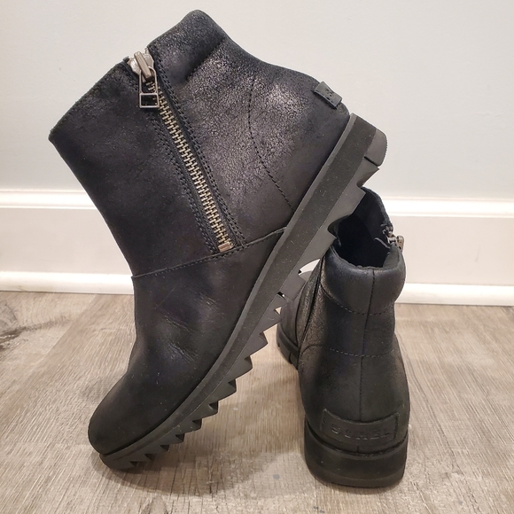 Sorel Harlow Black Leather Waterproof Boot - Picture 1 of 6